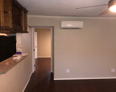 2507 Montrose Boulevard - Photo Thumbnail 12