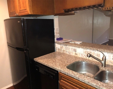 2507 Montrose Boulevard - Photo Thumbnail 10