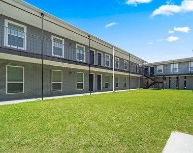 6403 Sloan Street - Photo Thumbnail 29