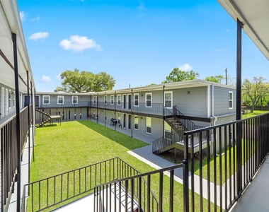 6403 Sloan Street - Photo Thumbnail 31