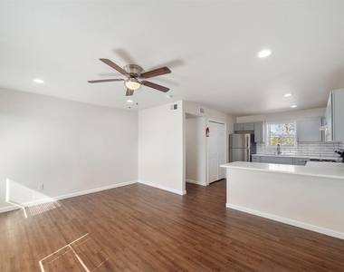 6403 Sloan Street - Photo Thumbnail 1