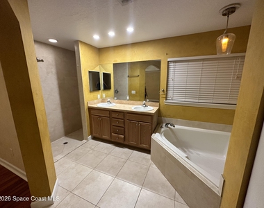 8075 104th Avenue - Photo Thumbnail 12
