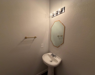 25048 Adams Canyon Drive - Photo Thumbnail 17