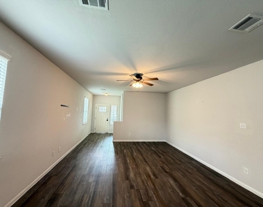25048 Adams Canyon Drive - Photo Thumbnail 4
