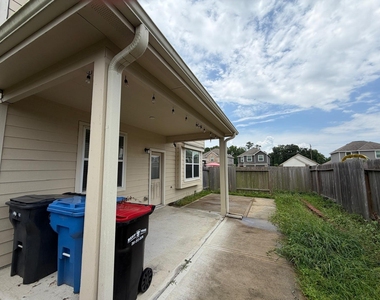 25048 Adams Canyon Drive - Photo Thumbnail 33