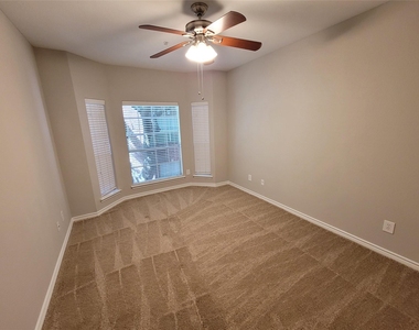 1901 Post Oak Park Drive - Photo Thumbnail 4
