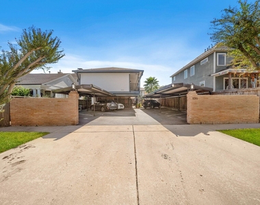 1016 E 7th Street - Photo Thumbnail 5