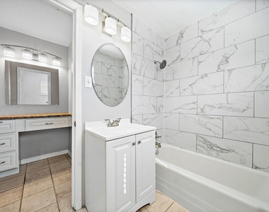 1016 E 7th Street - Photo Thumbnail 2