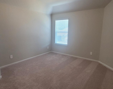 2934 Lawrence Park Court - Photo Thumbnail 20