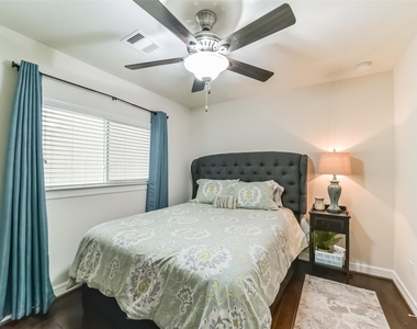 1517 Miles Oaks Place - Photo Thumbnail 32