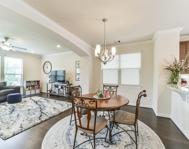 1517 Miles Oaks Place - Photo Thumbnail 5