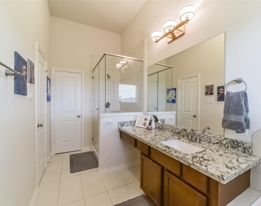 1517 Miles Oaks Place - Photo Thumbnail 28