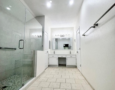 236 Almond Drive - Photo Thumbnail 15