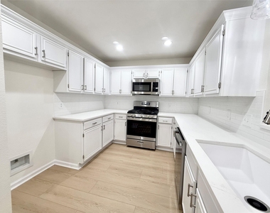 236 Almond Drive - Photo Thumbnail 9