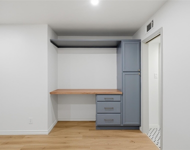 1405 Shadowdale Drive - Photo Thumbnail 8