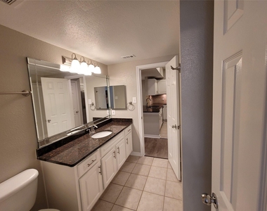 1919 Post Oak Park Drive - Photo Thumbnail 8