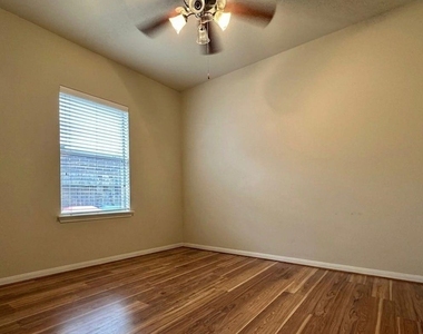 26018 Trailcliff Court - Photo Thumbnail 5