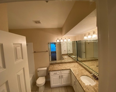 1919 Post Oak Park Drive - Photo Thumbnail 4