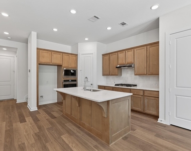113 Cypress Pond Place - Photo Thumbnail 16