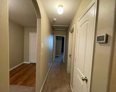 1215 Wallflower Avenue - Photo Thumbnail 8