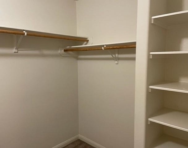 1215 Wallflower Avenue - Photo Thumbnail 19