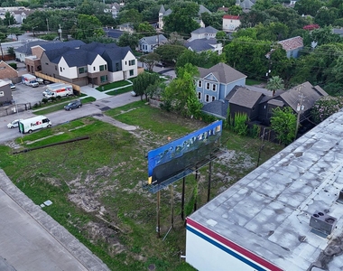 330 Harvard Street - Photo Thumbnail 4