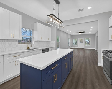 5604 Sherman Street - Photo Thumbnail 5