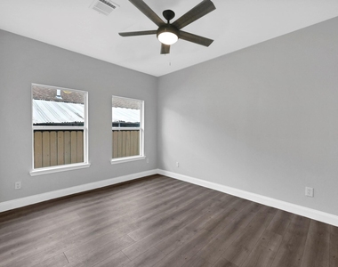 5604 Sherman Street - Photo Thumbnail 8