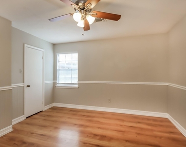 461 Stephen F Austin Drive - Photo Thumbnail 9