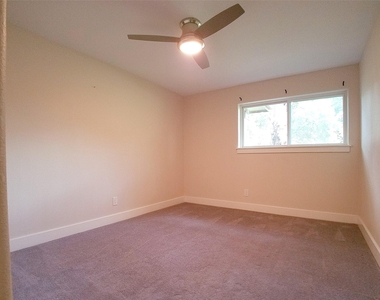 7211 Wind Dale Street - Photo Thumbnail 13