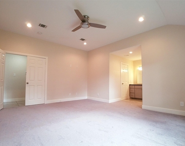 7211 Wind Dale Street - Photo Thumbnail 10