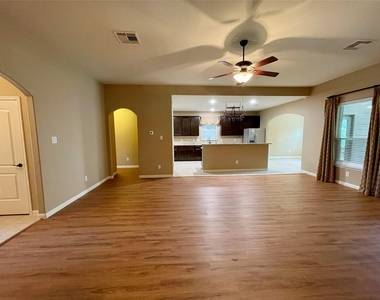2035 Borthwick Lane - Photo Thumbnail 12