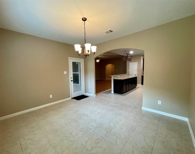 2035 Borthwick Lane - Photo Thumbnail 19