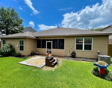 2035 Borthwick Lane - Photo Thumbnail 38