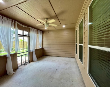 2035 Borthwick Lane - Photo Thumbnail 36