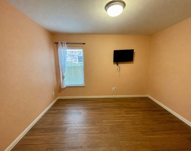 2035 Borthwick Lane - Photo Thumbnail 29