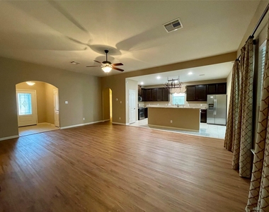 2035 Borthwick Lane - Photo Thumbnail 6