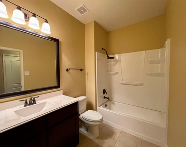 2035 Borthwick Lane - Photo Thumbnail 35