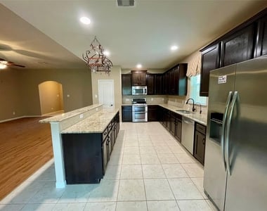 2035 Borthwick Lane - Photo Thumbnail 14