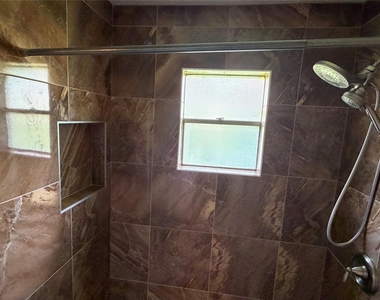 116 Lasso Street - Photo Thumbnail 6