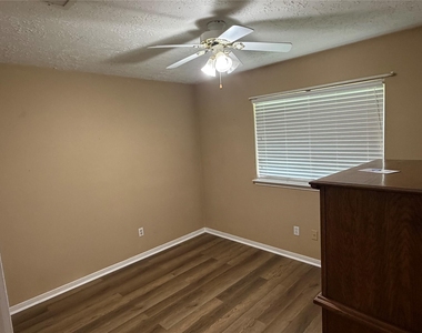 116 Lasso Street - Photo Thumbnail 20