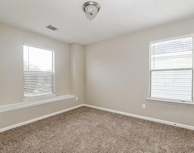 339 Remington Harbor Court - Photo Thumbnail 13