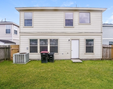 339 Remington Harbor Court - Photo Thumbnail 17