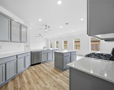 4907 Gentle Creek Court - Photo Thumbnail 15
