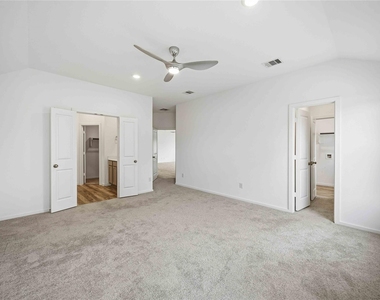4907 Gentle Creek Court - Photo Thumbnail 18