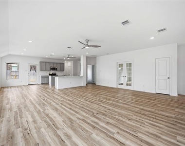 4907 Gentle Creek Court - Photo Thumbnail 6