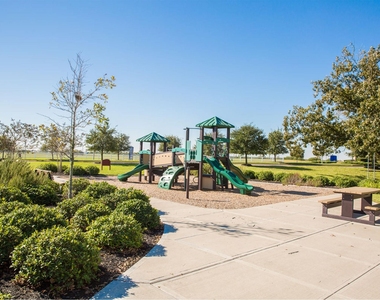 4907 Gentle Creek Court - Photo Thumbnail 34