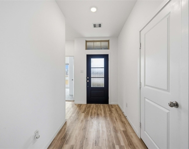 4907 Gentle Creek Court - Photo Thumbnail 3