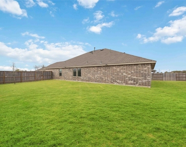 4907 Gentle Creek Court - Photo Thumbnail 31