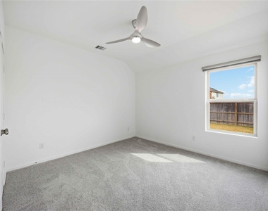 4907 Gentle Creek Court - Photo Thumbnail 24